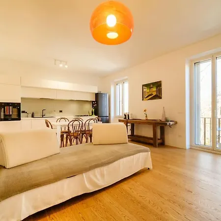 La Casa Di Dora By Buddyrent Apartment